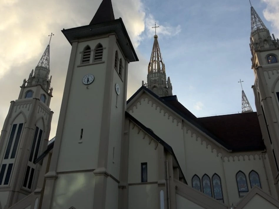 Gereja Katedral Makassar Percantik Bangunan