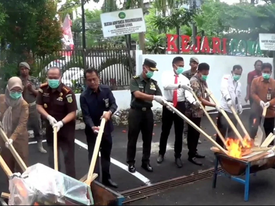 Uang Palsu UIN Makassar Dibakar