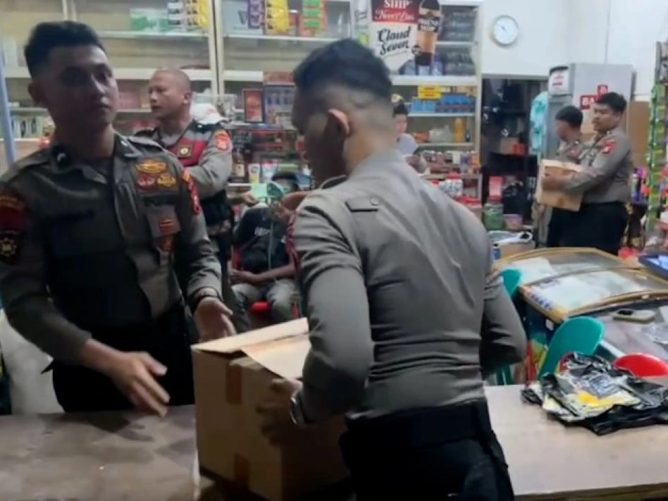 Polrestabes Makassar Amankan Botol Miras