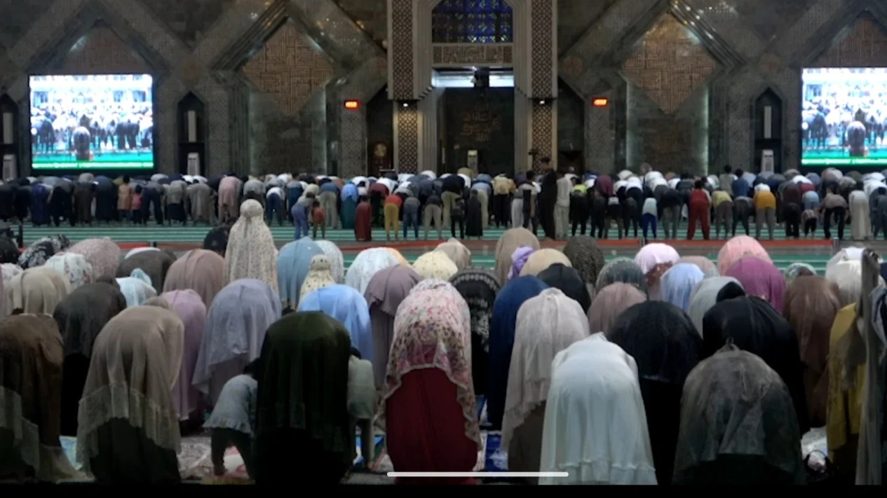 Tarawih perdana Masjid Al-Markaz Makassar