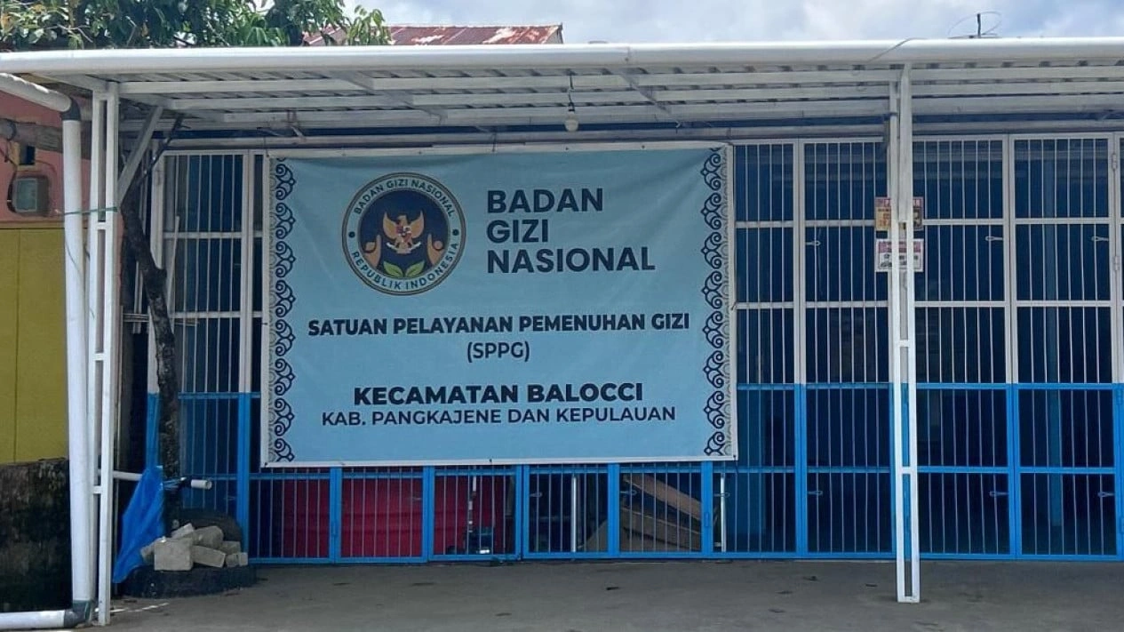 Ortu Siswa Menunggu Seharian Pembagian MBG