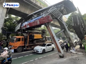 JPO Tendean Jaksel Nyaris Roboh Ditabrak Truk