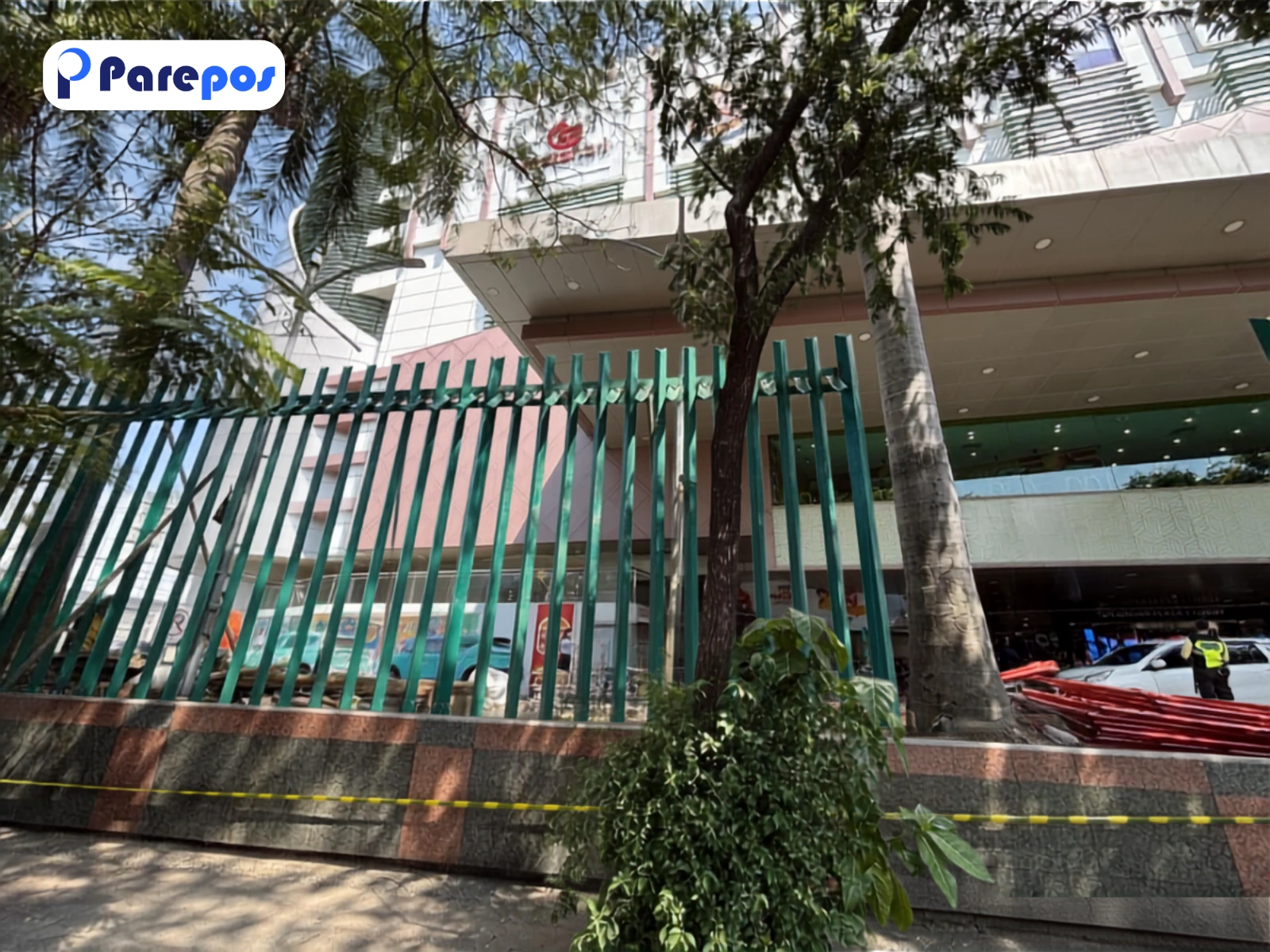 Mal Dipagari di Surabaya