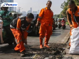 Jalan Gatot Subroto Dibersihkan Usai Aksi 27 Agustus