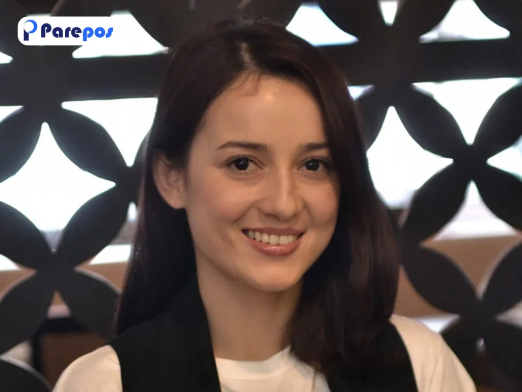 Julie Estelle