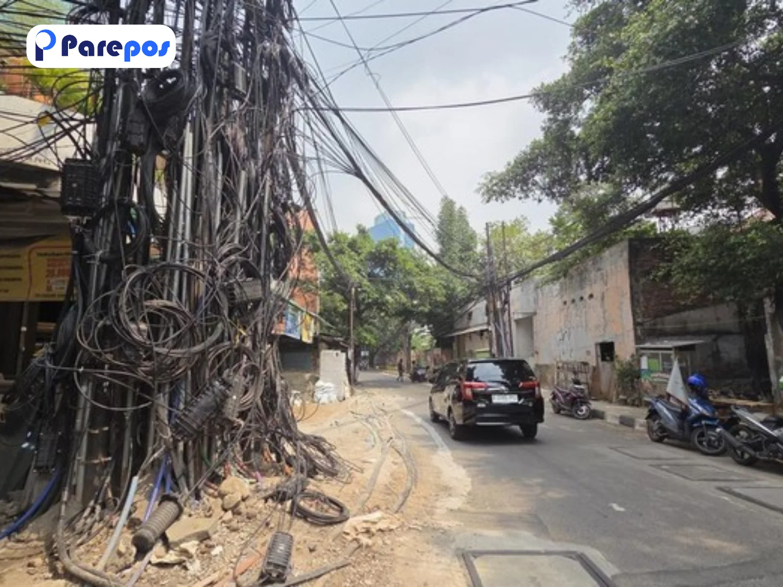 Kabel Semrawut di Mampang Jaksel