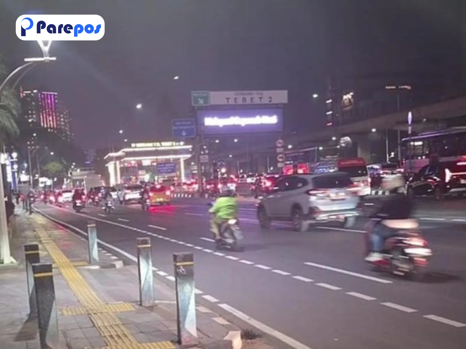 Truk Mogok Picu Macet di Jl MT Haryono